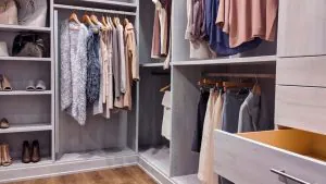 dressing room, walk-in closet_WIC in a house